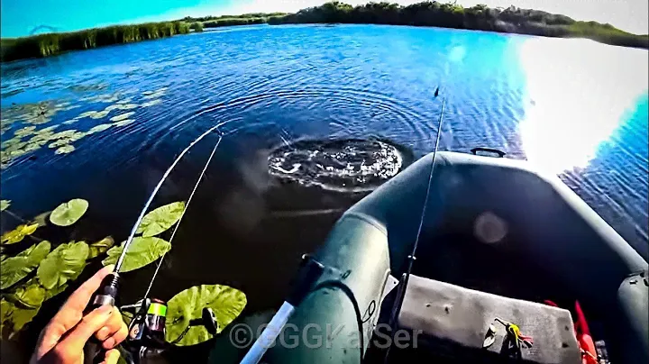 ПАЛКА В ДУГУ Язь,Щука,Окунь Ультралайт ловит всё! The Рыбалка на Нано Спиннинг с лодки.