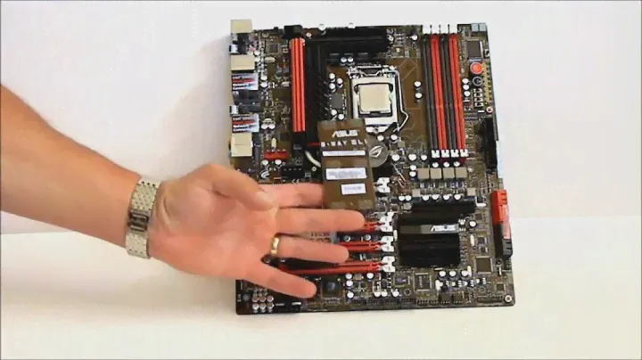 ASUS Maximus IV Extreme Motherboard Overview and Unboxing