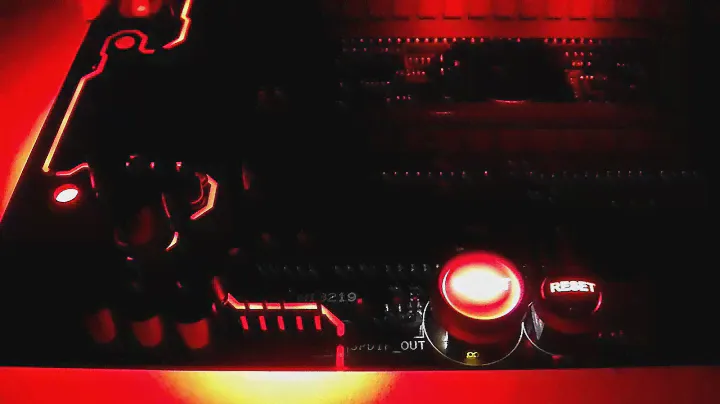 ASUS Maximus V Gene "Red Line"